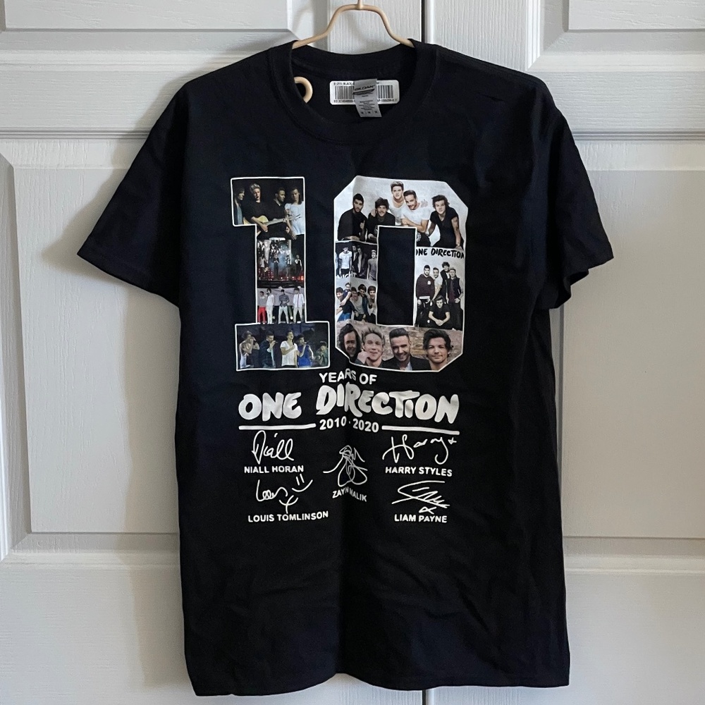 One Direction Novelty Tee “Years of One Direction -2010-2020” Signed